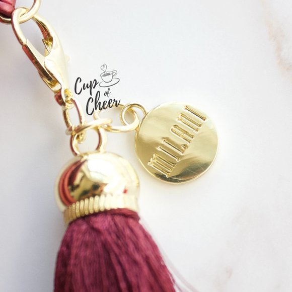 ✨2/$30 🎄Milani Red Clutch - Picture 3 of 6